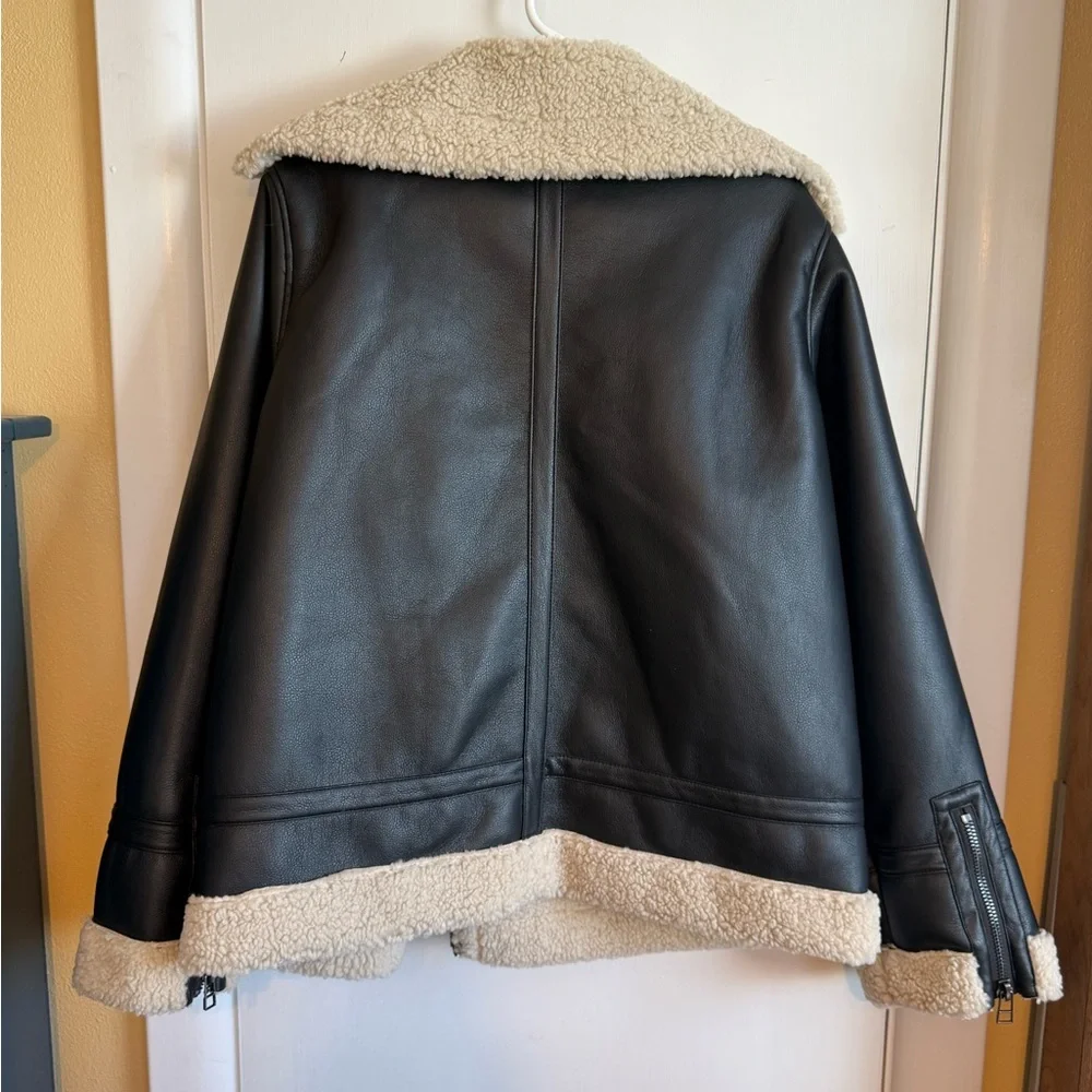 a.n.a Black and Cream Teddy Jacket - Picture 2 of 5